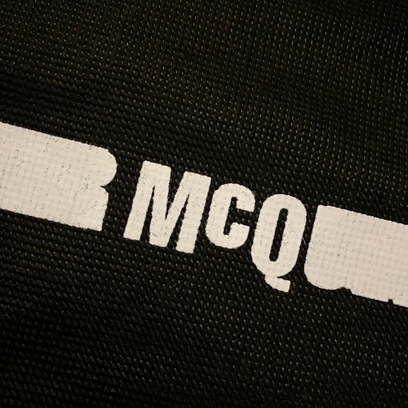 ALEXANDER MCQUEEN Black Graffiti Logo Purse Bag M - Picture 2 of 3